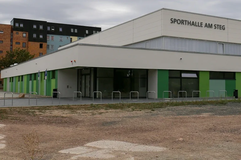 Vorschaubild: Deutschland: Tanzlokal und Sporthallen werden zu Asylbewerberunterkünften