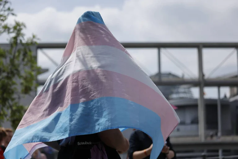 Vorschaubild: Selbstbestimmungsgesetz: Top-Medizinerin torpediert Gesetzentwurf