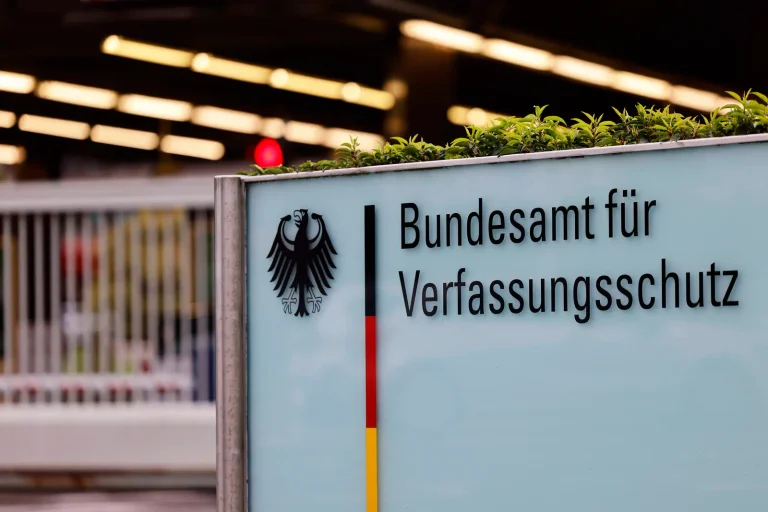 Vorschaubild: Hammerbande: Versucht der Verfassungsschutz in die Arbeit von Justiz und Polizei einzugreifen?