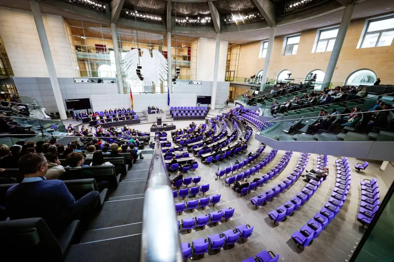 Vorschaubild: Ukraine: Bundesregierung kann Folgen eigener Forderungen nicht abschätzen