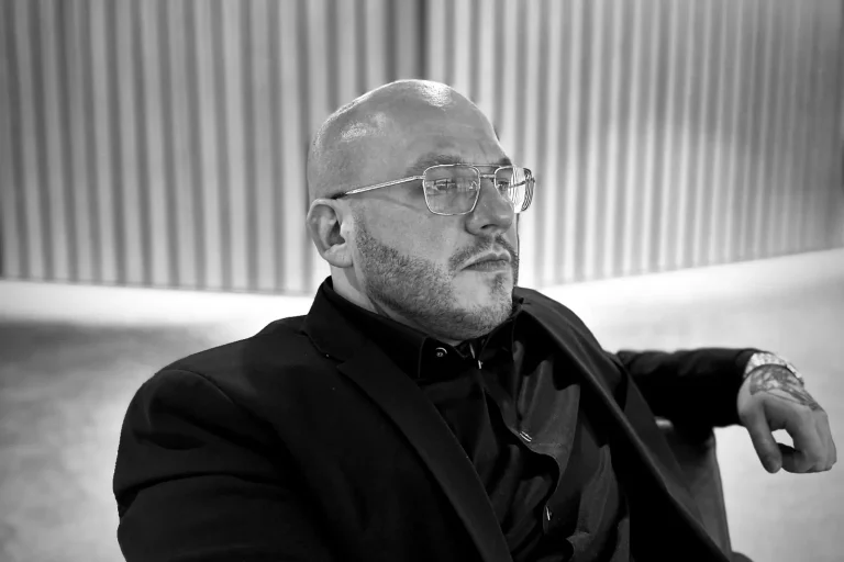 Vorschaubild: Medienexperte Eduard Kolosoff: „Remigration ist ein Schlagwort geworden“