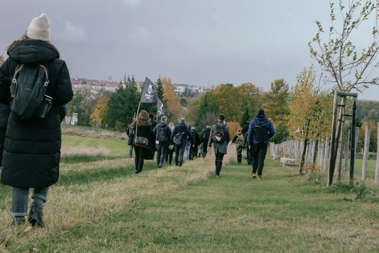 Vorschaubild: Arbeitslager für Migranten und Juden? JA widerspricht Medienkampagne
