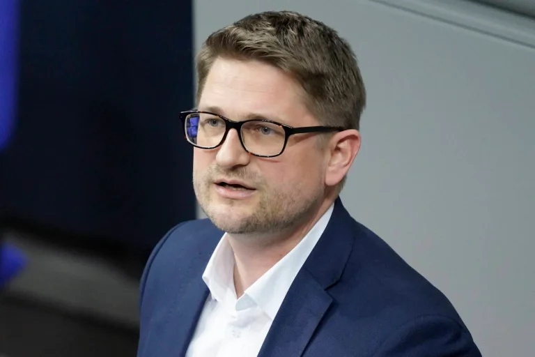 Vorschaubild: ÖRR-Sender rbb blamiert sich beim Faktencheck zum Verfassungsschutz