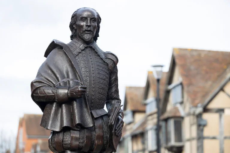 Vorschaubild: Studie: Shakespeare hat das Theater „zu weiß, zu männlich und zu heterosexuell gemacht“