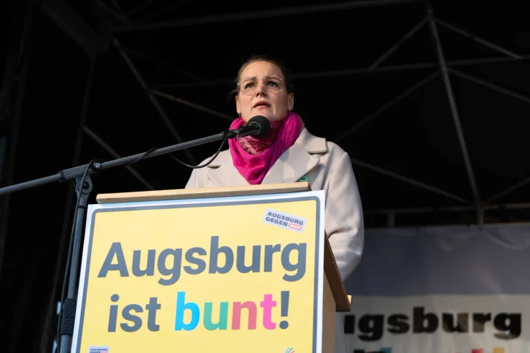 Vorschaubild: Exklusiv: Behördeninterner Aufruf zu „Demo gegen Rechts“ keine Verletzung der Neutralitätspflicht