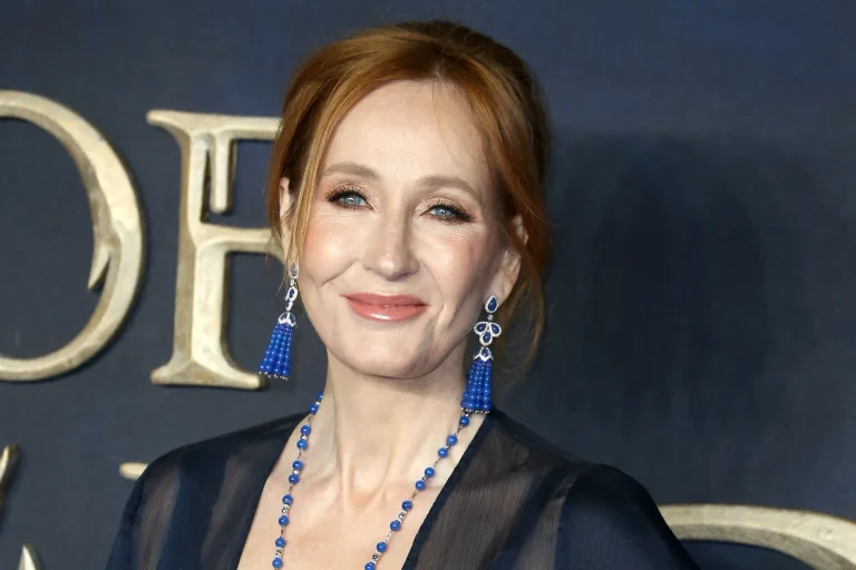 Vorschaubild: Schottland: Transkritische Beiträge von J. K. Rowling laut Polizei nicht kriminell