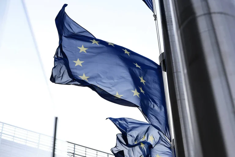 Vorschaubild: Bundesregierung: Europäischer Friedensfonds finanziert keine Friedensverhandlungen