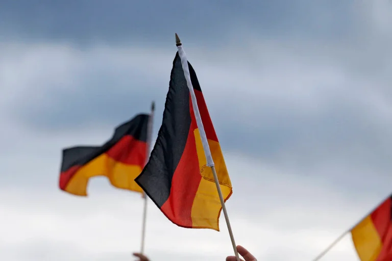 Vorschaubild: Sachsen: Note Sechs für das Singen der Nationalhymne