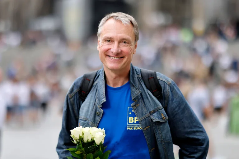 Vorschaubild: Stürzenberger-Attentat in Mannheim: Wer Islam und Massenmigration kritisiert, riskiert sein Leben