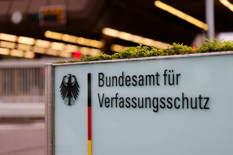 Vorschaubild: Exklusiv: Bundesregierung schweigt zu Jian G. und Verfassungsschutz