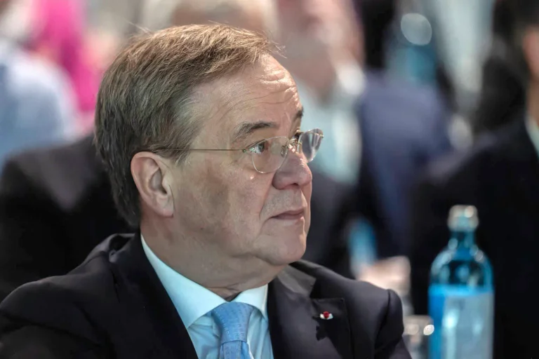 Vorschaubild: „Sylt-Skandal“: Laschet fordert soziale Vernichtung