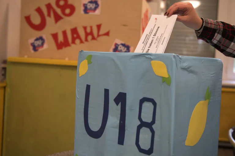 Vorschaubild: AfD bei Jugendwahl im Osten vorn – SPD gewinnt bundesweit