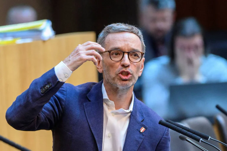 Vorschaubild: Abschiebeforderung: „ÖVP will Bevölkerung für dumm verkaufen“