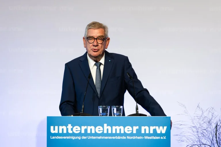 Vorschaubild: Parallelen zu 1933: NRW-Unternehmer und IG Metall warnen vor AfD