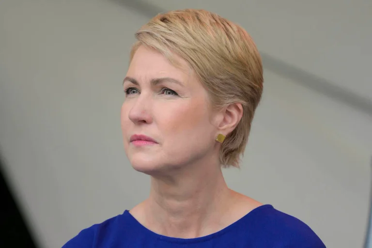 Vorschaubild: Ministerpräsidentin Schwesig gibt zu: Schaffen Migration nicht mehr