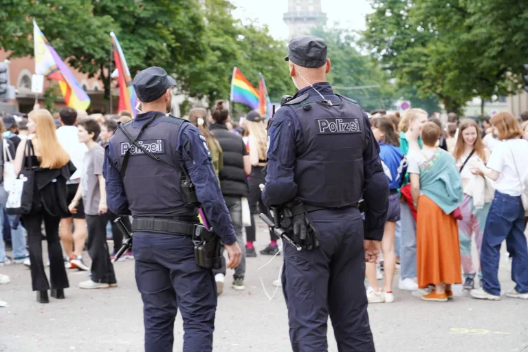 Vorschaubild: Anschlagsplan auf Zurich Pride vereitelt: Polizei verhaftet IS-Sympathisanten