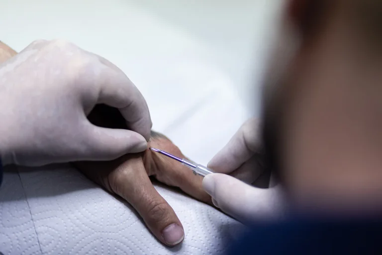 Vorschaubild: Umfrage: Mehrheit der Deutschen skeptisch gegenüber Chip-Implantaten