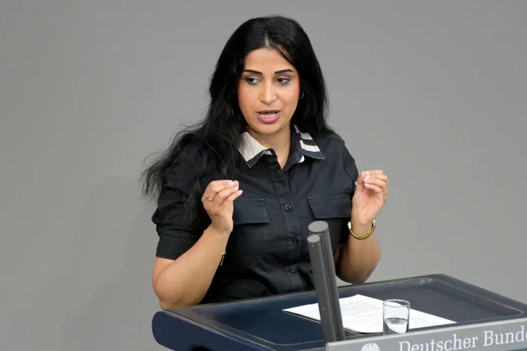 Vorschaubild: Nach Mord in Bad Oeynhausen: Grüne beklagen Debatte über Migrantengewalt