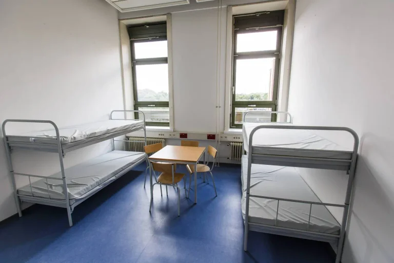 Vorschaubild: Politiker schweigen – Bürger leiden: Asylstreit eskaliert in Dabel