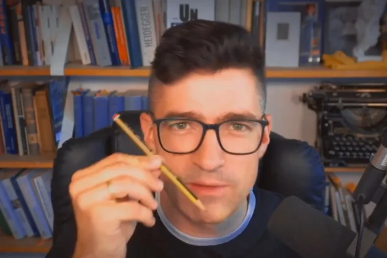 Vorschaubild: Nach Compact-Verbot: Sellner ruft zu Emoji-Krieg auf