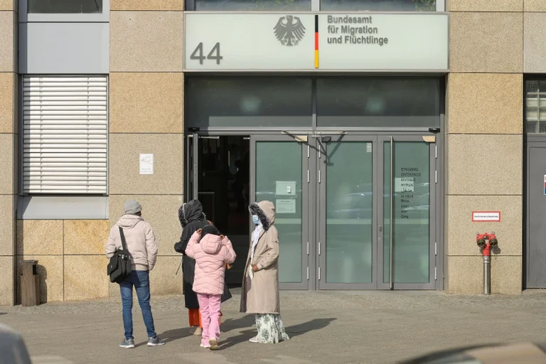 Vorschaubild: Ampelkoalition erhöht Asylbudget: 95,7 Milliarden Euro bis 2028