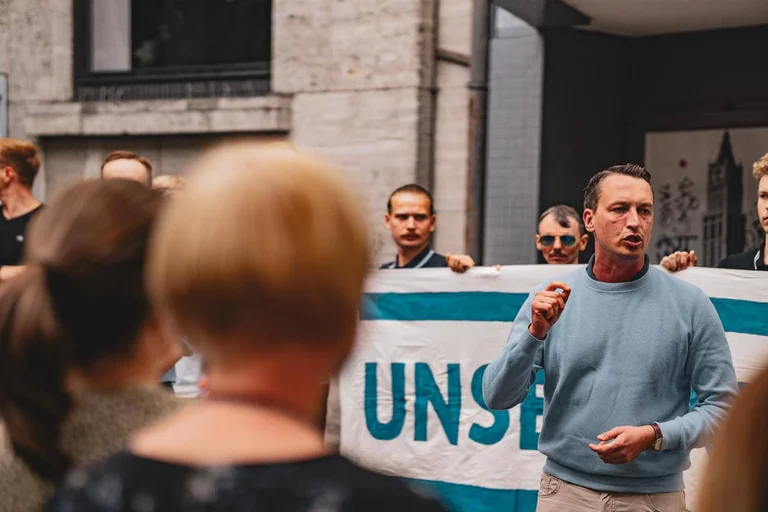 Vorschaubild: AfD-Politiker Helferich fordert Remigration nach tödlichem Angriff in Solingen