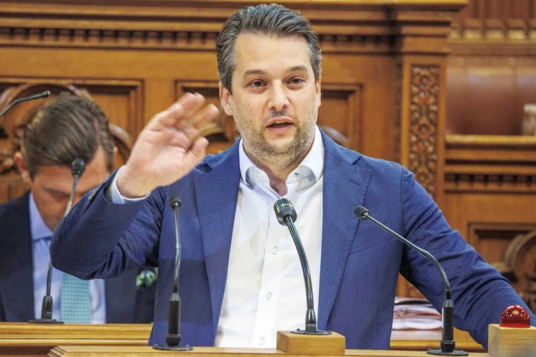 Vorschaubild: Umfrage: Deutlicher Stimmenzuwachs für FPÖ – ÖVP verliert in Wien