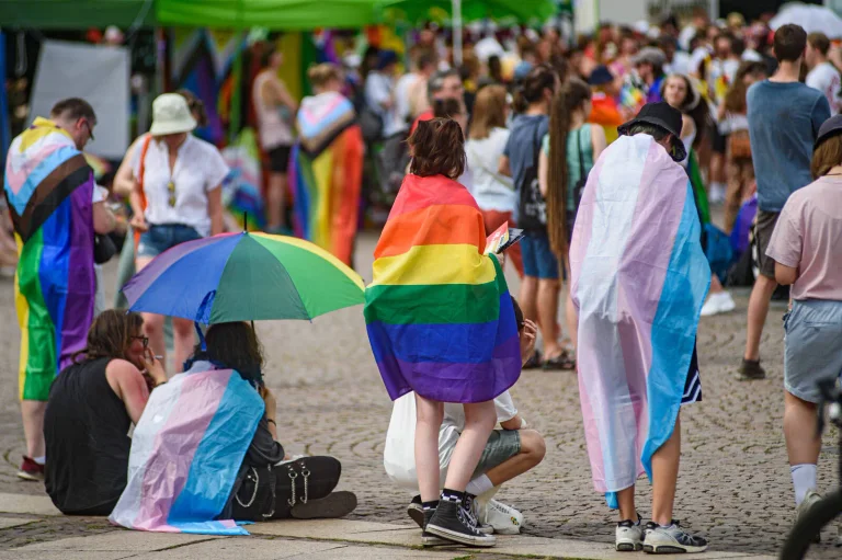 Vorschaubild: Kritik nach CSD: CDU-Stadträtin posiert mit transsexueller Person