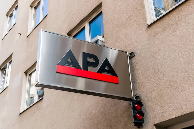 Vorschaubild: Sellner empört: „Antifa darf, wir nicht!“ – APA verweigert Presseaussendung