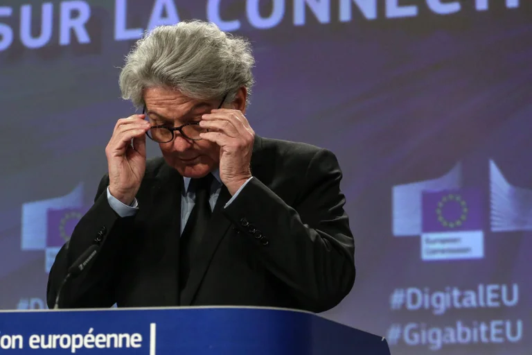 Vorschaubild: Er drohte Musk mit Zensur: EU-Kommissar Thierry Breton tritt zurück