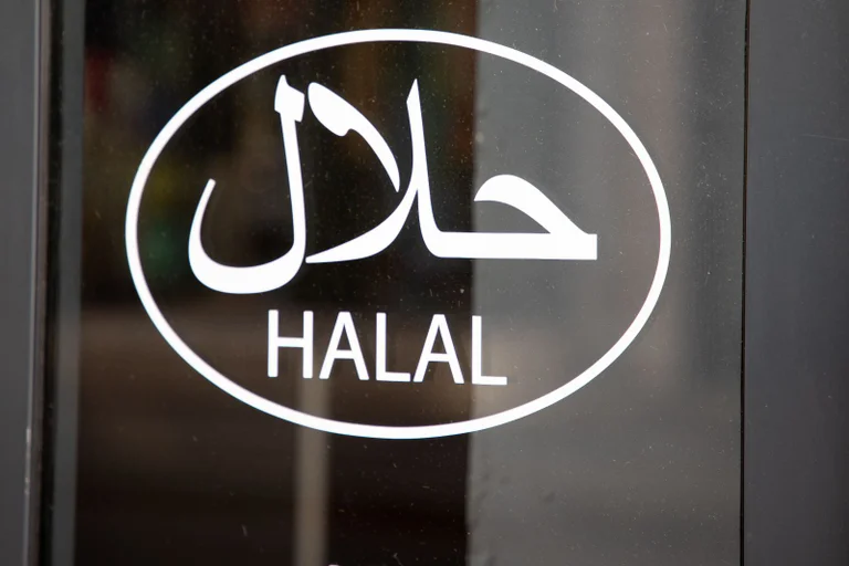 Vorschaubild: „Halal-Zwang“ in der Schule: Eltern empört über Vorgabe