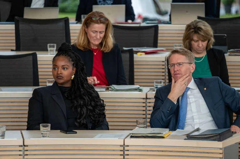 Vorschaubild: Schleswig-Holstein: AfD feiert neues Umfragehoch, CDU bei knapp 40 Prozent