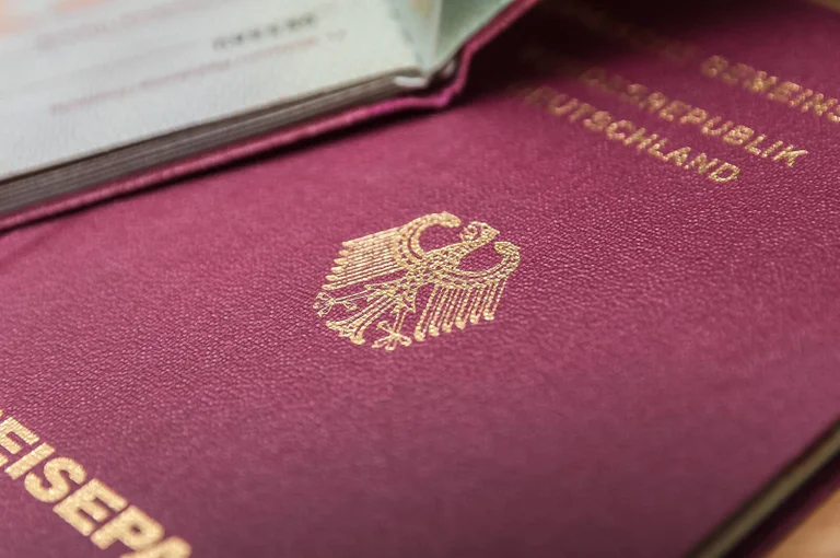 Vorschaubild: Deutscher Pass als Trophäe: „Ich habe dein Land erobert“