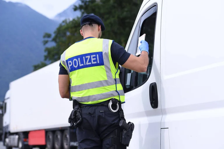 Vorschaubild: Migrationsforscher: Grenzkontrollen würden Migration nicht eindämmen