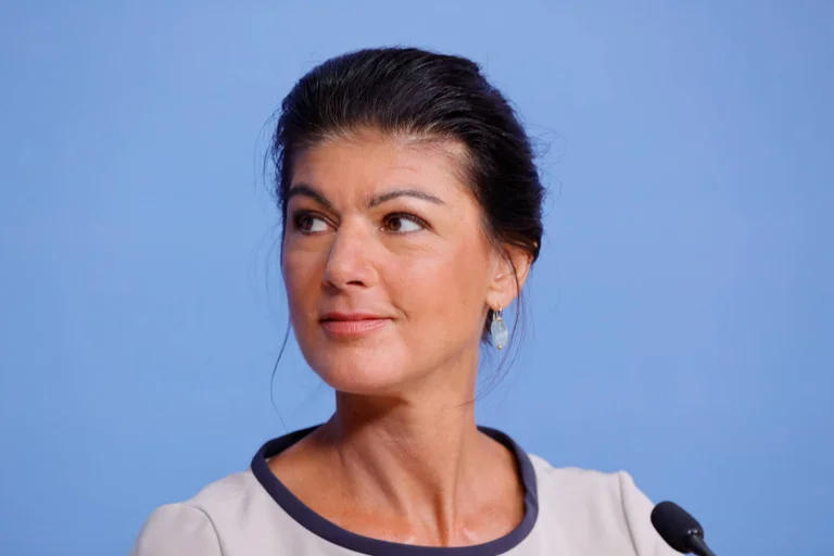 Vorschaubild: Wagenknechts umstrittene Äußerungen: Mit dieser Politikerin will die CDU zusammenarbeiten?