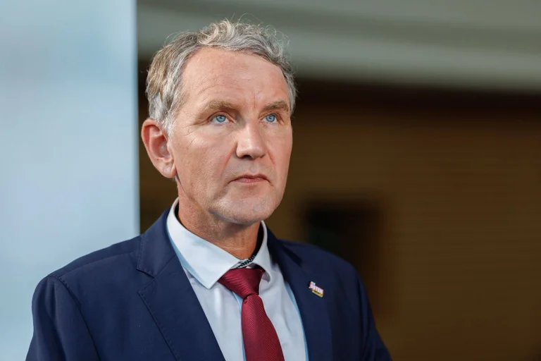 Vorschaubild: Nach AfD-Erfolg in Thüringen: Migrantischer Influencer droht Höcke mit Gewalt