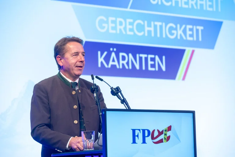 Vorschaubild: Landesparteitag der FPÖ Kärnten: Angerer mit 99,31 Prozent wiedergewählt