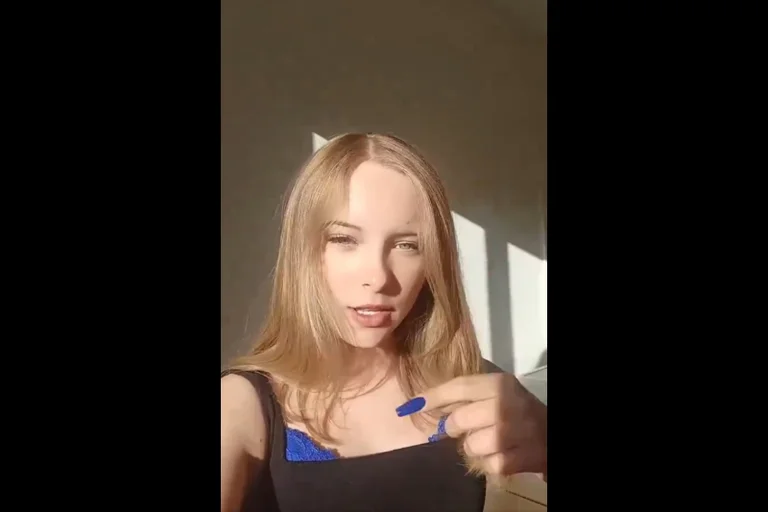 Vorschaubild: TikTok-Patriotinnen: Wenn junge Frauen für die AfD tanzen