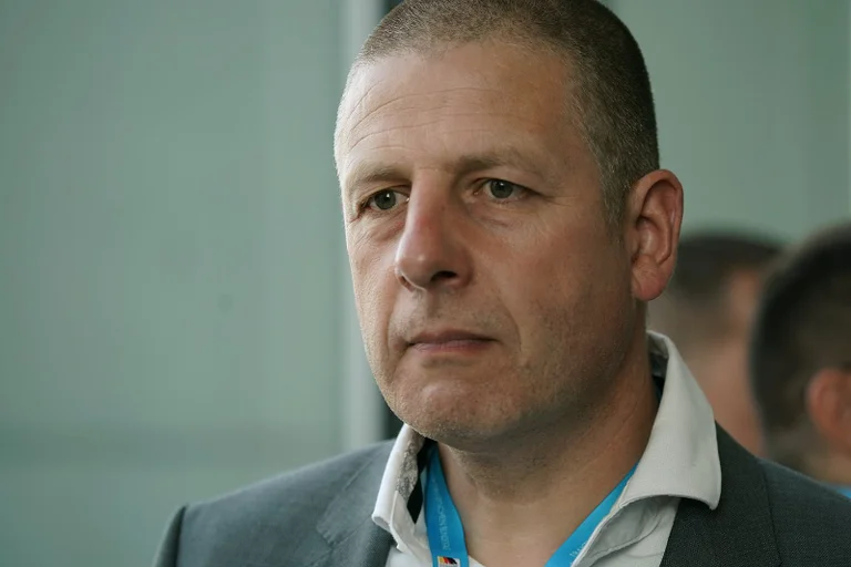 Vorschaubild: An einem Sonntag: Spiegel-Reporter bedrängt Kubitschek trotz vorheriger Absage