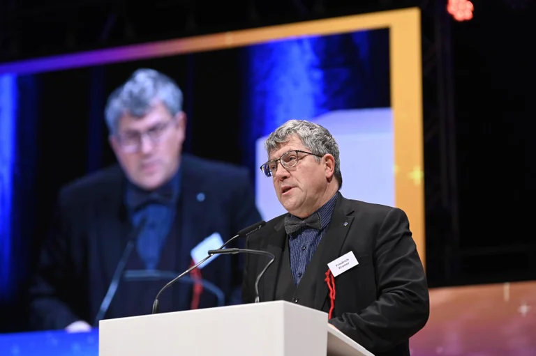 Vorschaubild: Deutscher Bischof Kramer sorgt mit Aussage zur AfD für Empörung