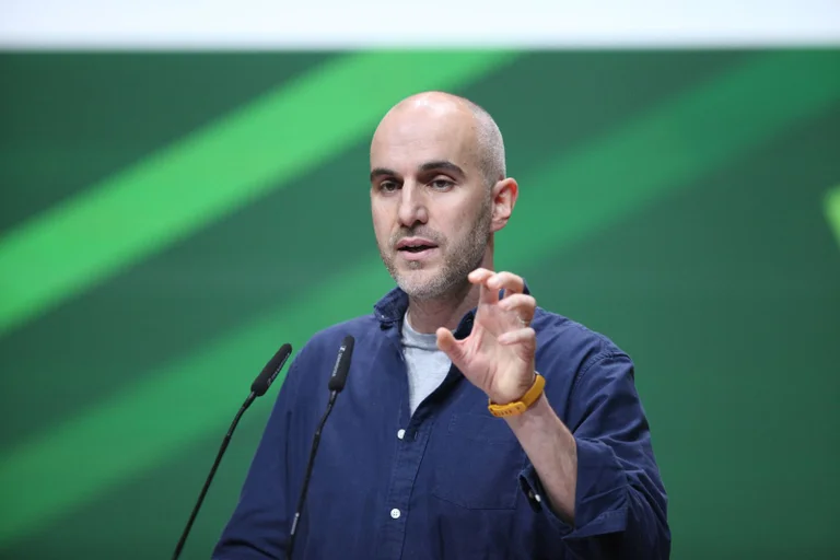 Vorschaubild: Grünen-Politiker Onay: „Migrationspolitik, die derzeit scheitert, ist nicht die grüne Migrationspolitik“