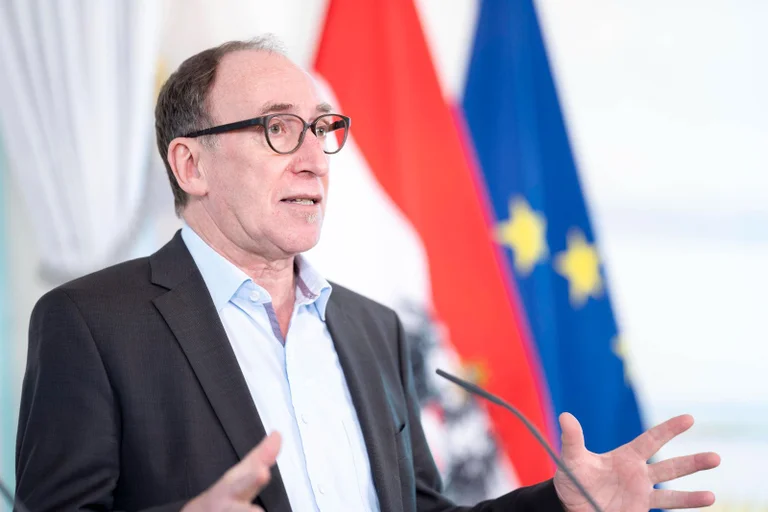 Vorschaubild: Kritik an Grünen: Steuergeld für Falter-Deals verschwendet?