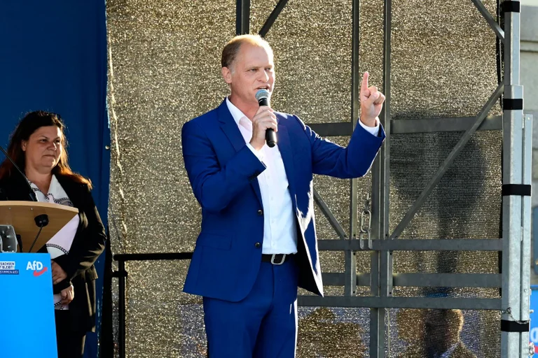 Vorschaubild: Brandmauer bröckelt: AfD-Mann wird stellvertretender Landrat in Bautzen