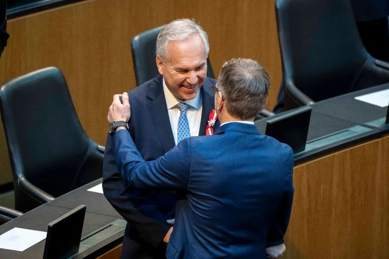 Vorschaubild: Eil: Freiheitlicher Walter Rosenkranz zum Nationalratspräsidenten gewählt