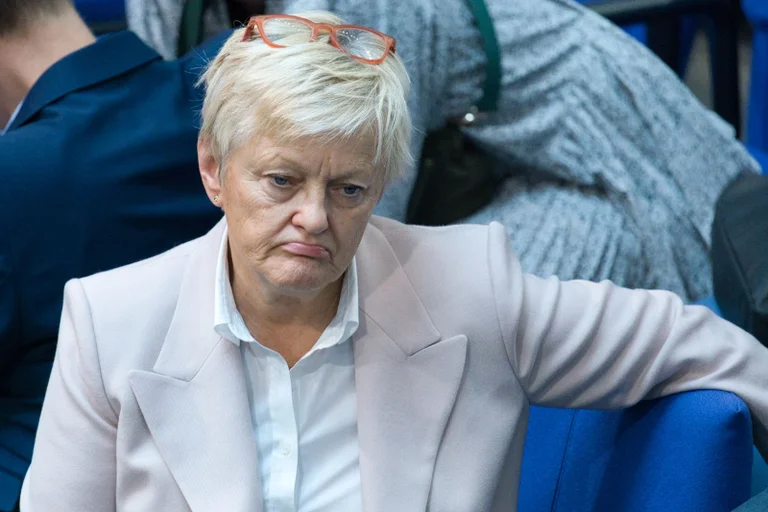 Vorschaubild: Grünen-Politikerin Künast wettert gegen DB und erntet selbst Shitstorm