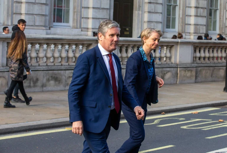 Vorschaubild: Anstieg um das 300-fache in fünf Jahren: Britische Asylindustrie meldet Traumgewinne