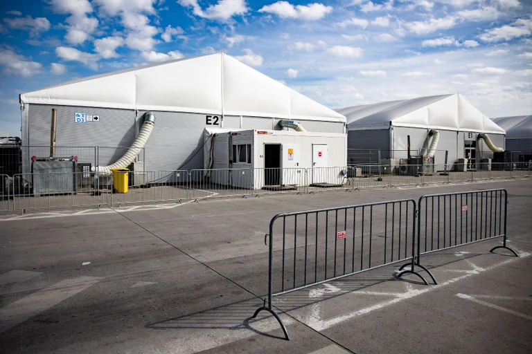 Vorschaubild: Messe Berlin kann sich nur mit der Unterbringung von Asylbewerbern über Wasser halten