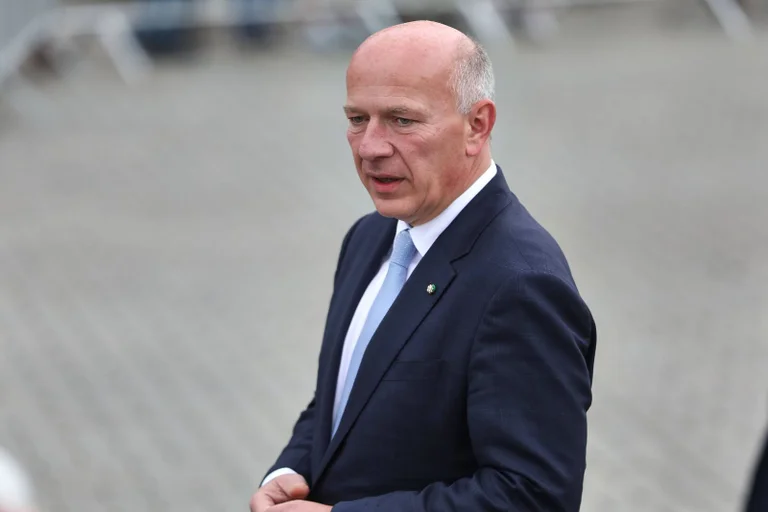 Vorschaubild: Berlins CDU-Bürgermeister will Asylbewerber in Arbeit statt Abschiebehaft