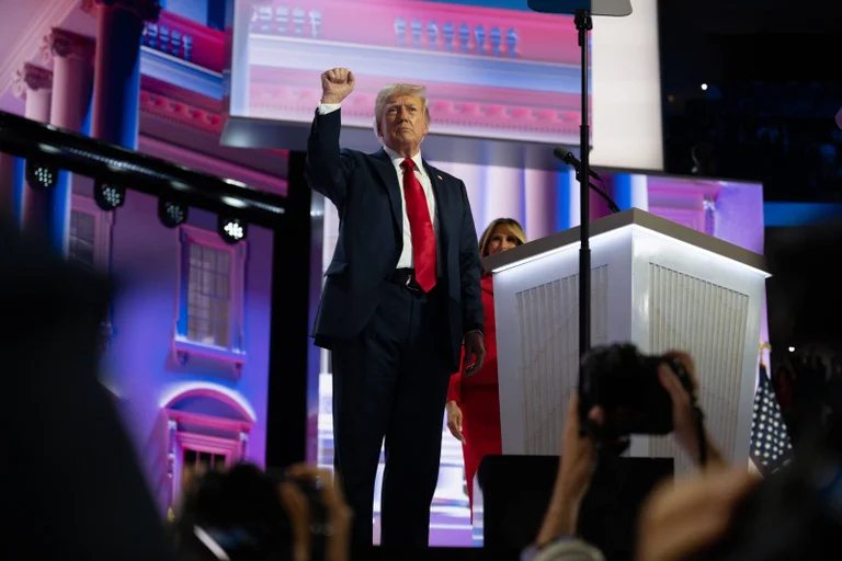 Vorschaubild: „Das größte Comeback der Geschichte“: Donald Trump erklärt sich zum Wahlsieger