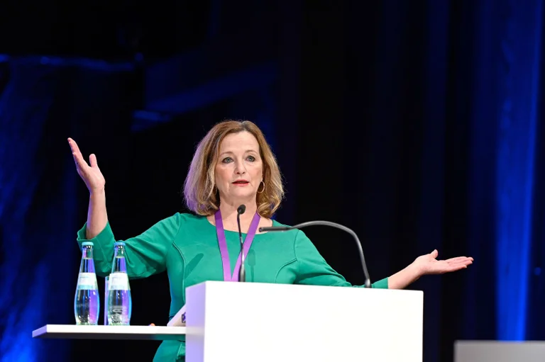 Vorschaubild: EKD-Synode: Politikexpertin Bendel gegen Abschaffung des Asylrechts